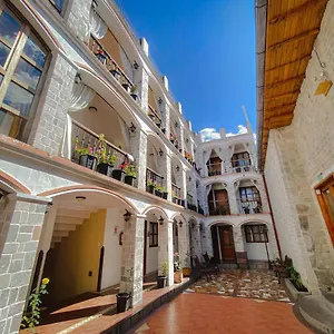 villa-de-tacvnga-hotel.hotelsquito.com/